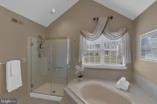 72 Bittersweet Dr, Doylestown, PA 18901 - Photo 29