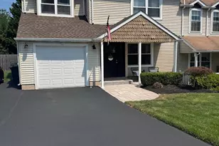 36 Fieldstone Dr, Southampton, PA 18966 - Photo 1