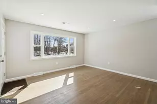 306 Grape St, Warminster, PA 18974 - Photo 5
