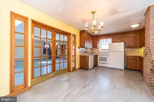 43 Thimbleberry Ln, Levittown, PA 19054 - Photo 9