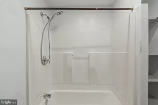 1306 New Chestnut St, Bristol, PA 19007 - Photo 33