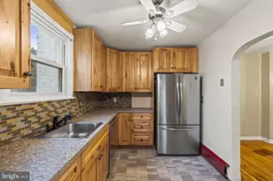 1306 New Chestnut St, Bristol, PA 19007 - Photo 9