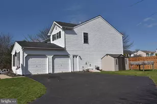 2026 Valley View Dr, Quakertown, PA 18951 - Photo 3