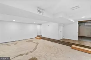 29 3rd St, Morrisville, PA 19067 - Photo 27