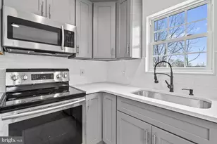 29 3rd St, Morrisville, PA 19067 - Photo 13