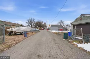 650 Pine St, Bristol, PA 19007 - Photo 27