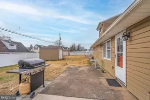 38 Vicar Ln, Levittown, PA 19054 - Photo 15