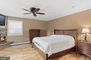 682 Whirlaway Dr, Warminster, PA 18974 - Photo 31