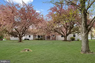 682 Whirlaway Dr, Warminster, PA 18974 - Photo 3