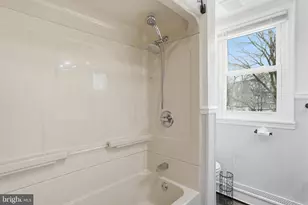 975 Woodvale Ave, Langhorne, PA 19047 - Photo 23