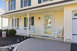 348 Burgundy Ln, Newtown, PA 18940 - Photo 3