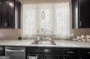 485 Rowan St, Warminster, PA 18974 - Photo 15