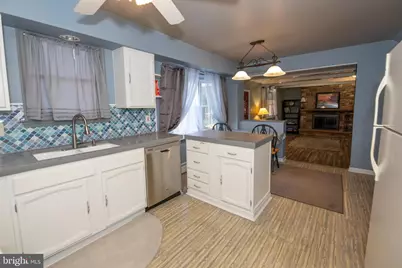 240 Clearfield Circle, Warminster, PA 18974 - Photo 15