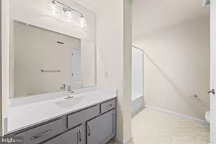 40 N 8th St, Perkasie, PA 18944 - Photo 15