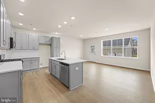 40 N 8th St, Perkasie, PA 18944 - Photo 1