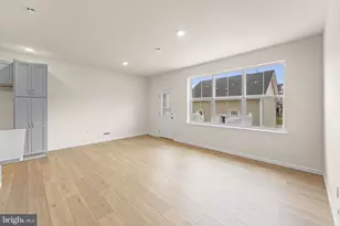 40 N 8th St, Perkasie, PA 18944 - Photo 11