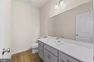 40 N 8th St, Perkasie, PA 18944 - Photo 9