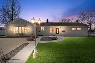 77 Gaping Rock Rd, Levittown, PA 19057 - Photo 1