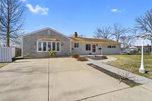 77 Gaping Rock Rd, Levittown, PA 19057 - Photo 5