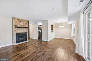 463 Redbud Ct, Warrington, PA 18976 - Photo 3