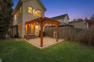 18 Penn St, Newtown, PA 18940 - Photo 3