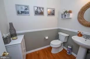 358 E Armstrong Dr, Fountainville, PA 18923 - Photo 19