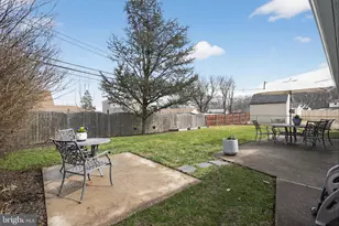 25 Ruby Ln, Levittown, PA 19055 - Photo 27