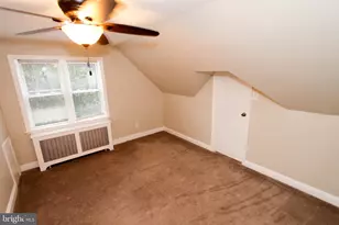 319 W Cir, Bristol, PA 19007 - Photo 11