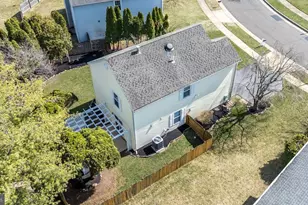 272 Stanford Pl, Newtown, PA 18940 - Photo 13