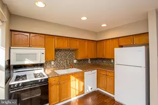 3919 Captain Molly Cir, Doylestown, PA 18902 - Photo 15