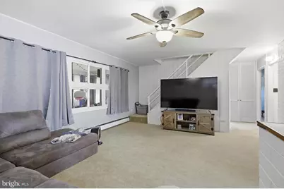 79 Autumn Lane, Levittown, PA 19055 - Photo 9