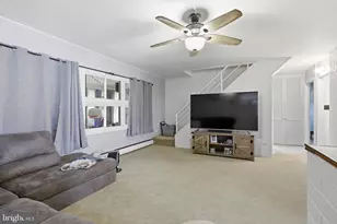 79 Autumn Ln, Levittown, PA 19055 - Photo 9