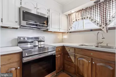 79 Autumn Lane, Levittown, PA 19055 - Photo 11