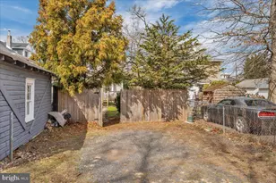 35 E Hendrickson Ave, Morrisville, PA 19067 - Photo 23