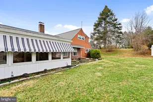 232 Forsythia Dr S, Levittown, PA 19056 - Photo 3