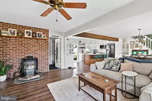 194 Cobalt Ridge Dr S, Levittown, PA 19057 - Photo 5