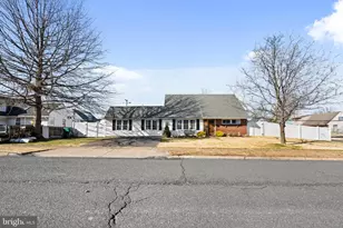 194 Cobalt Ridge Dr S, Levittown, PA 19057 - Photo 1