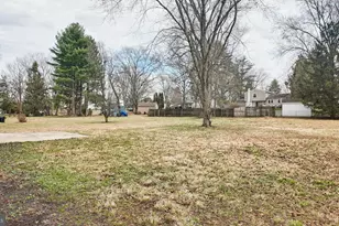 94 Sioux Rd, Doylestown, PA 18901 - Photo 13