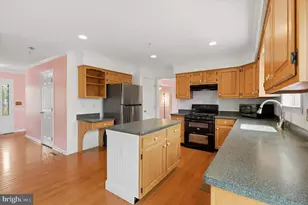 212 Red Maple Ct, Chalfont, PA 18914 - Photo 5