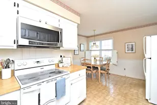 25 S Lancaster Ln, Newtown, PA 18940 - Photo 15