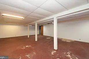 25 S Lancaster Ln, Newtown, PA 18940 - Photo 27