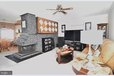 8 Summer Lane, Levittown, PA 19055 - Photo 17