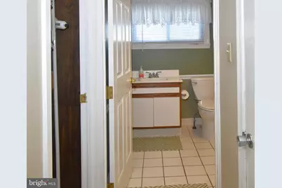 8 Summer Lane, Levittown, PA 19055 - Photo 19