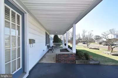 8 Summer Lane, Levittown, PA 19055 - Photo 7