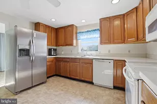 625 Hillcrest Ave, Morrisville, PA 19067 - Photo 13