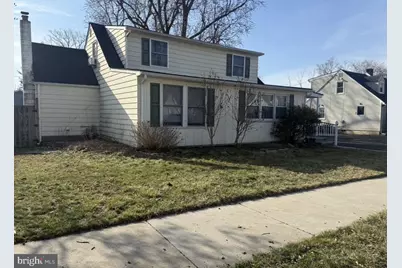 625 Hillcrest Avenue, Morrisville, PA 19067 - Photo 1