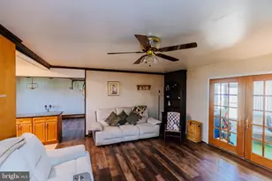 58 Nearwood Ln, Levittown, PA 19054 - Photo 9