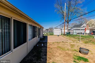 58 Nearwood Ln, Levittown, PA 19054 - Photo 43