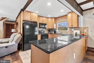 58 Nearwood Ln, Levittown, PA 19054 - Photo 3