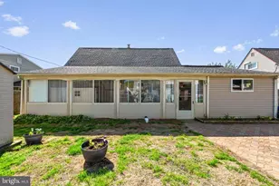 58 Nearwood Ln, Levittown, PA 19054 - Photo 29